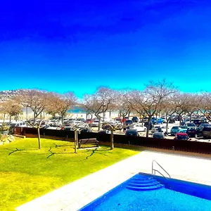 Beautiful 75m2 With View At The Beach, Pool, Parking Roses
